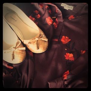 Plus size floral print vneck popover blouse
